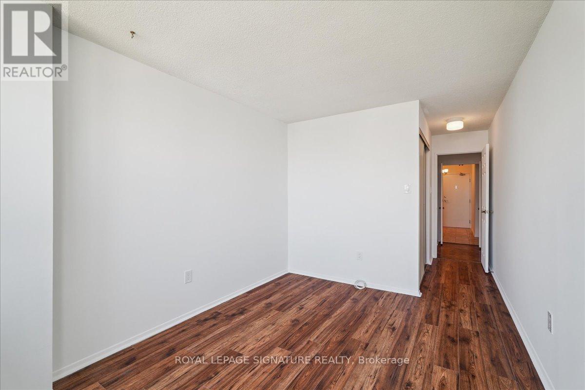 Photo 31 of 2404 55 Skymark Drive, Toronto ON