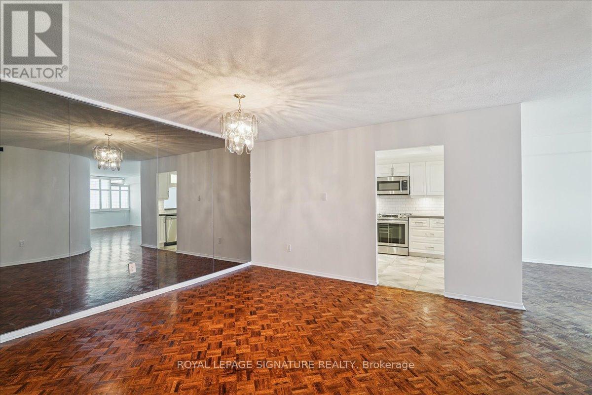 Photo 8 of 2404 55 Skymark Drive, Toronto ON