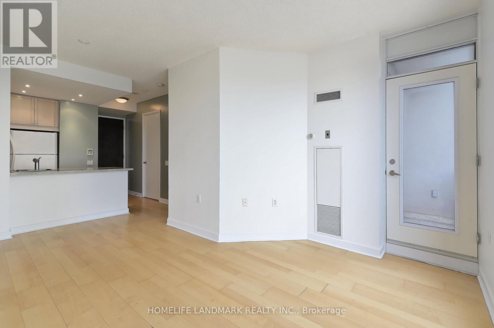 Photo 16 of 1203 85 Bloor Street E, Toronto ON