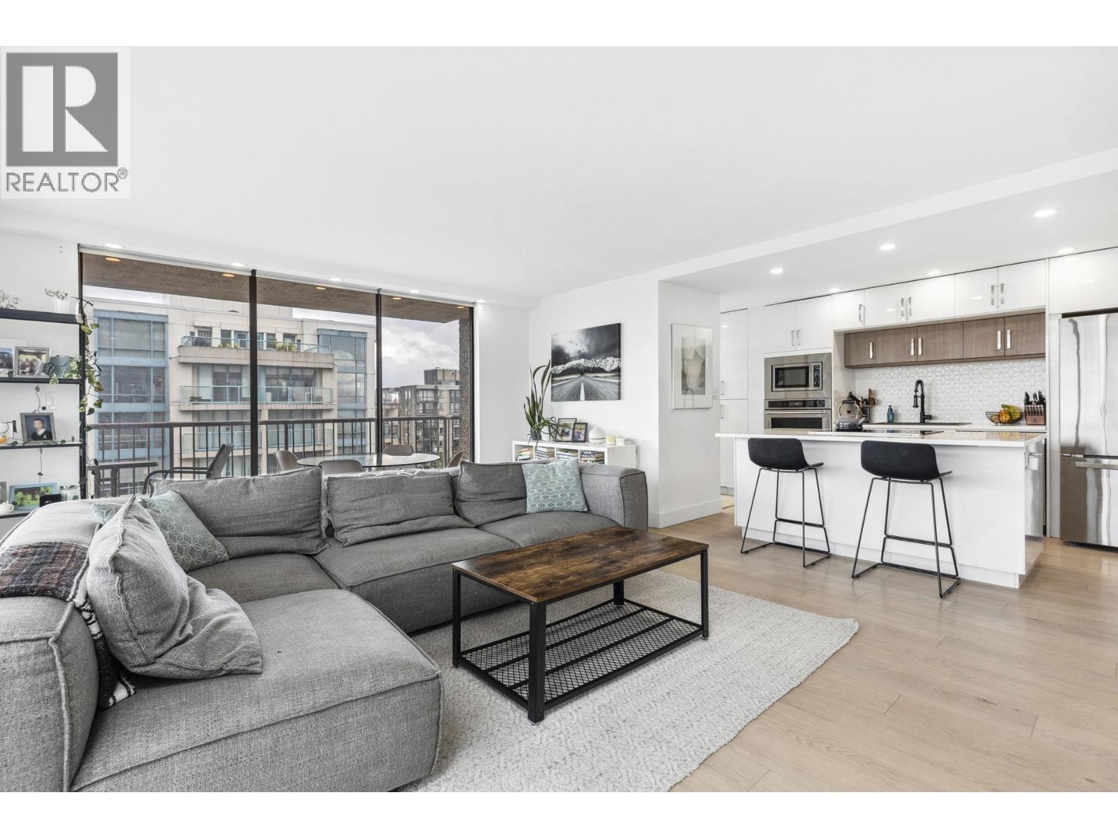 1003 140 E KEITH ROAD, North Vancouver