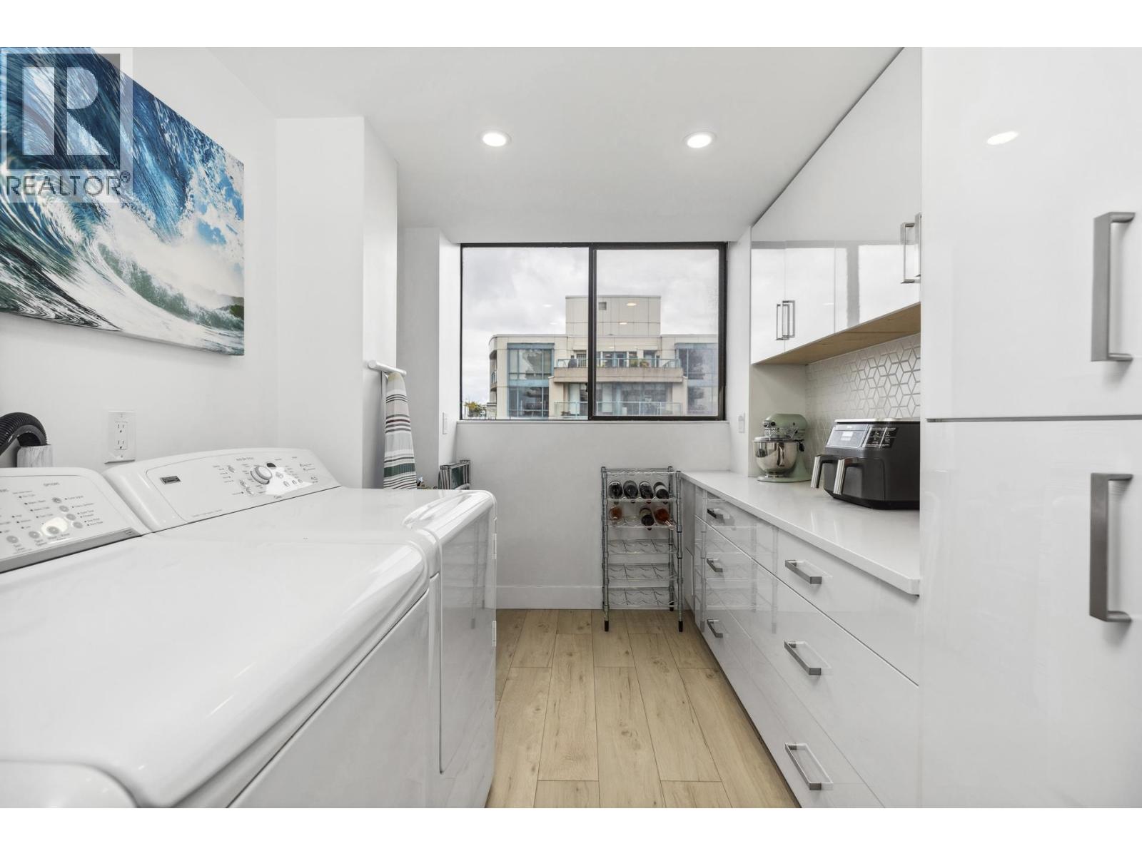 1003 140 E KEITH ROAD, North Vancouver