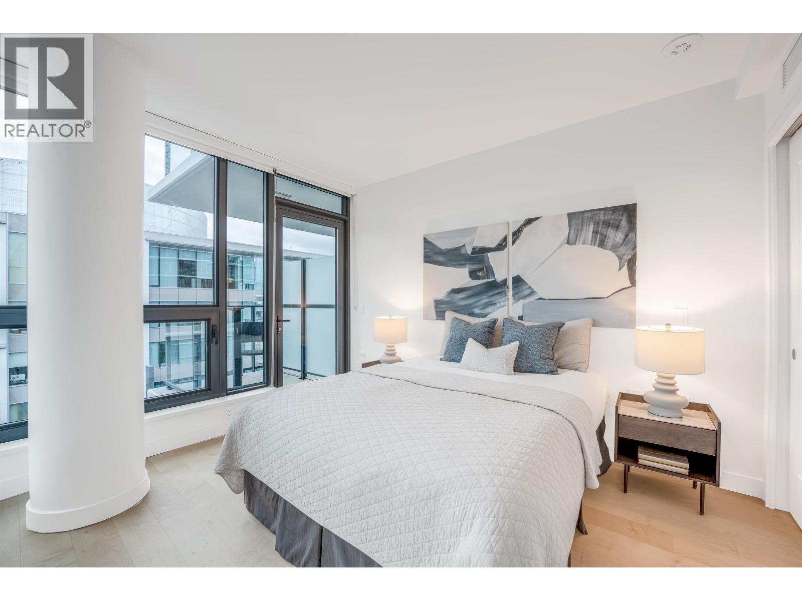 Photo 7 of 514 135 E 13 Th Street, North Vancouver BC