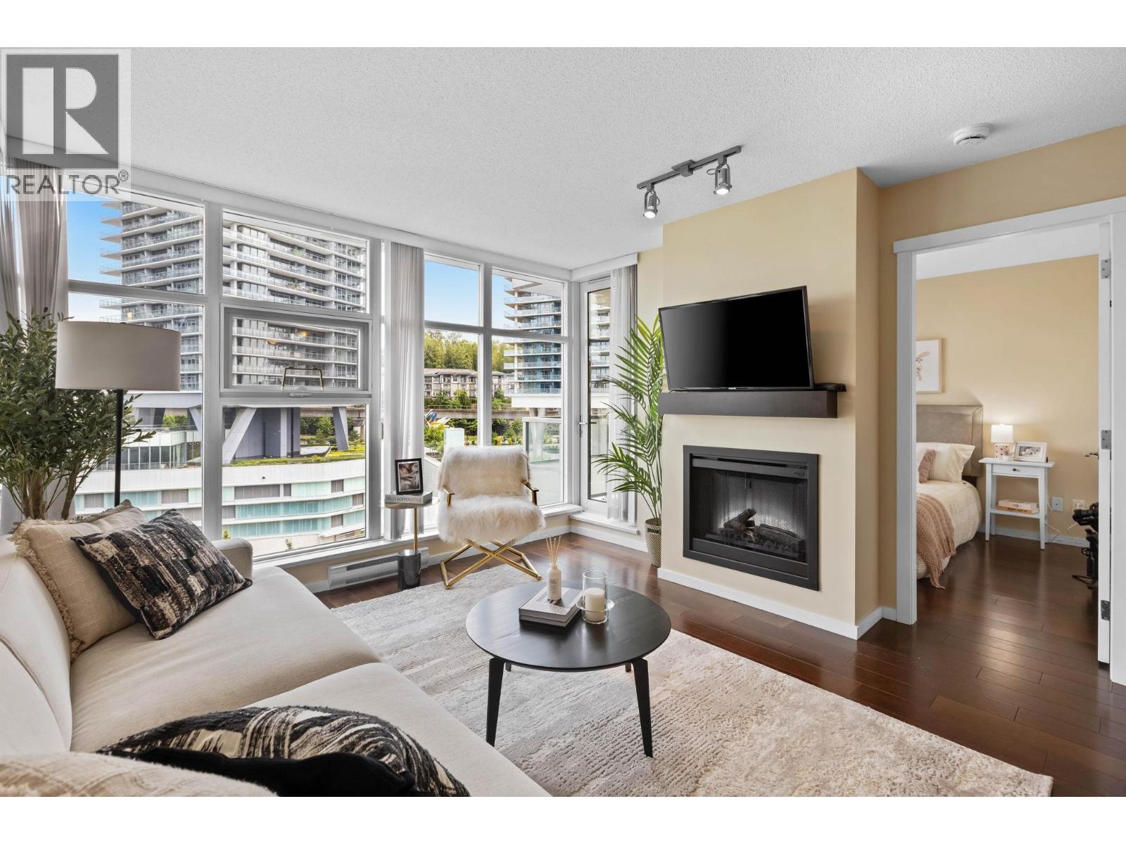 Photo 1 of 1102 2289 Yukon Crescent, Burnaby BC
