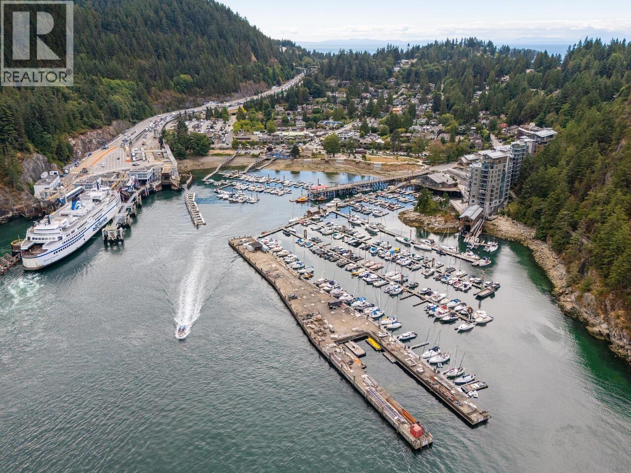 405 6687 NELSON AVENUE, West Vancouver