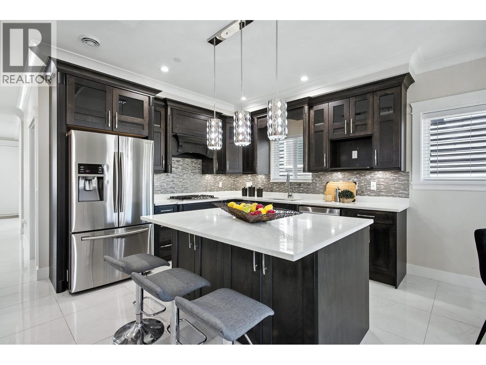 1843 FRASER AVENUE, Port Coquitlam