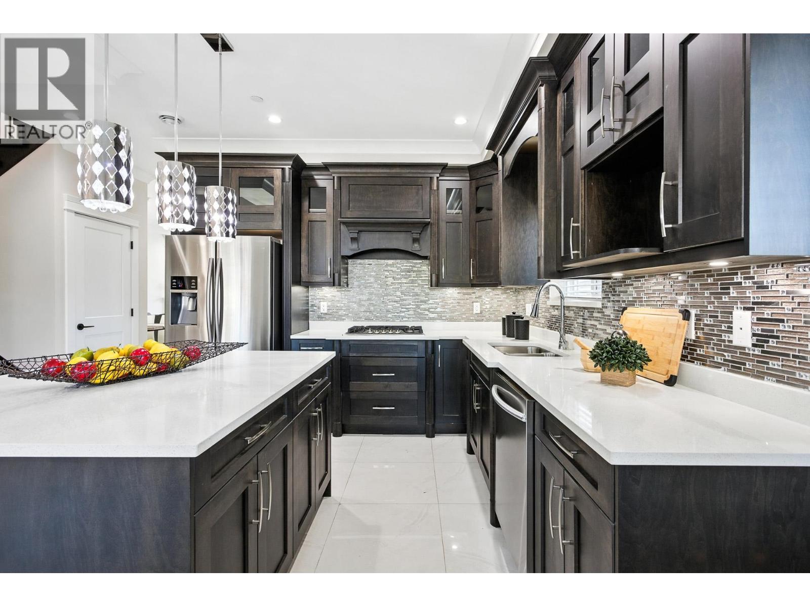 1843 FRASER AVENUE, Port Coquitlam