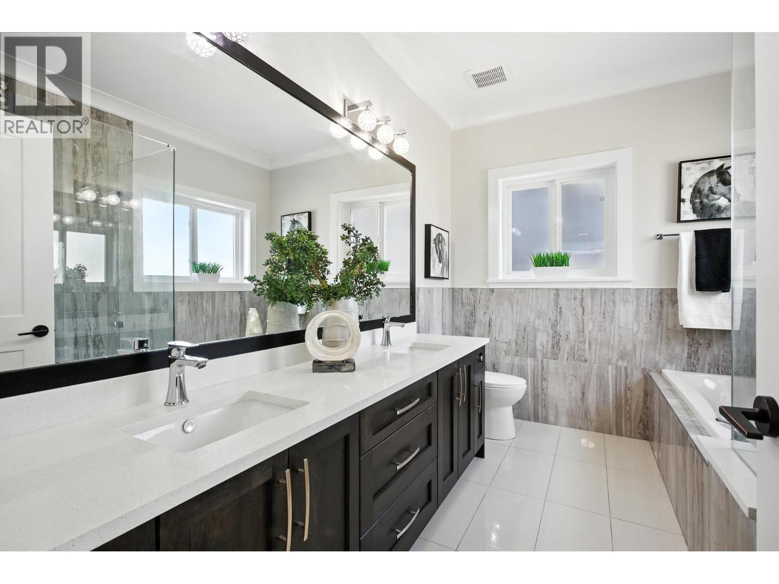 1843 FRASER AVENUE, Port Coquitlam