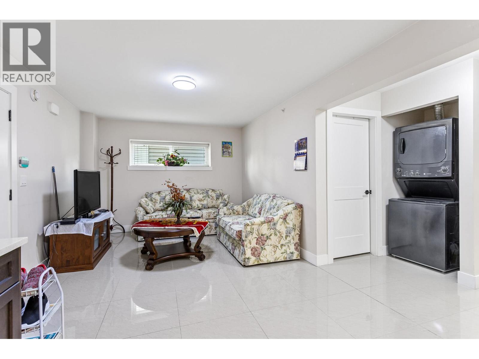 1843 FRASER AVENUE, Port Coquitlam