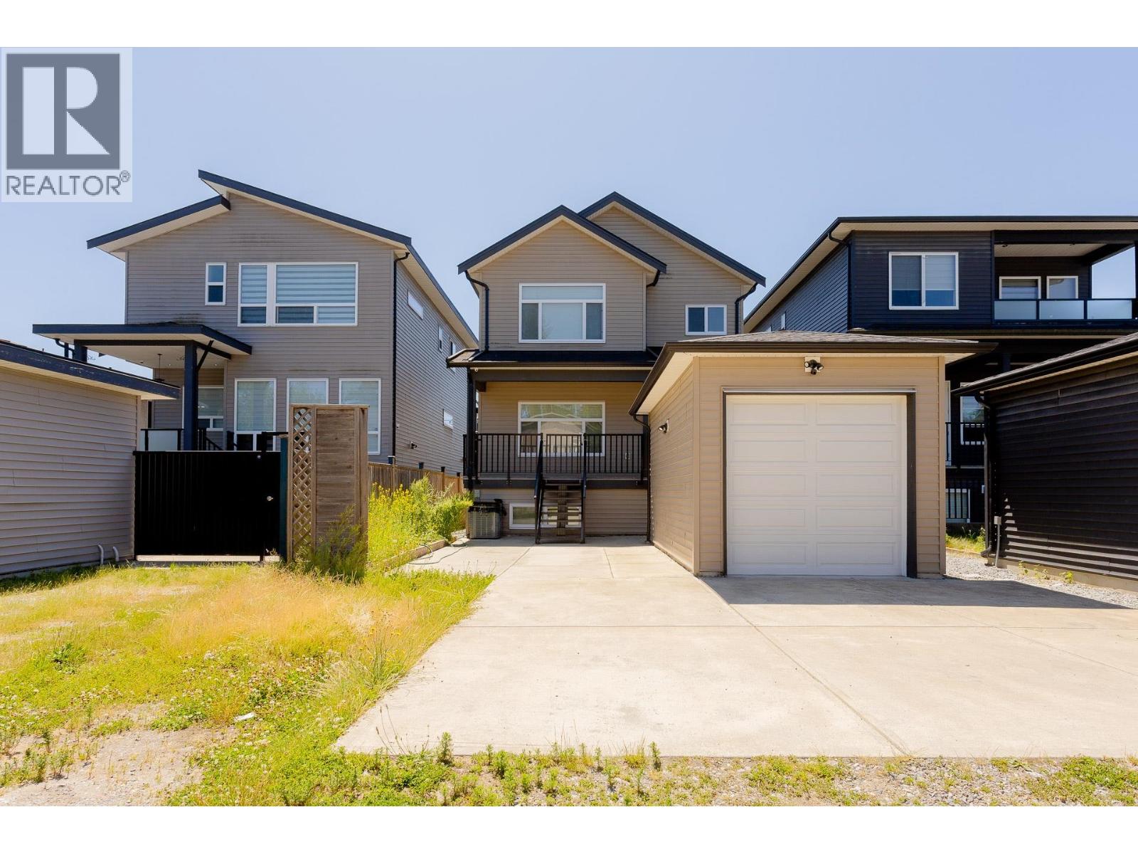 1843 FRASER AVENUE, Port Coquitlam