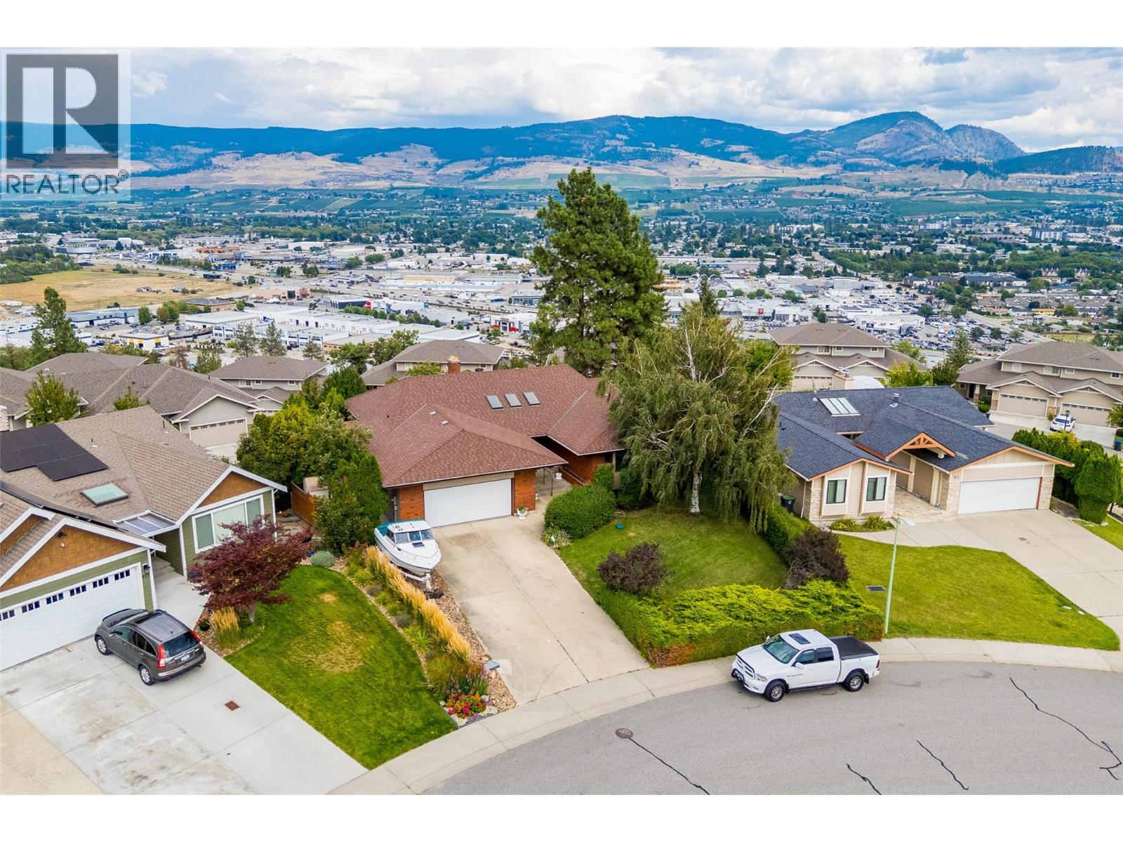 Photo 16 of 975 Monashee Place, Kelowna BC