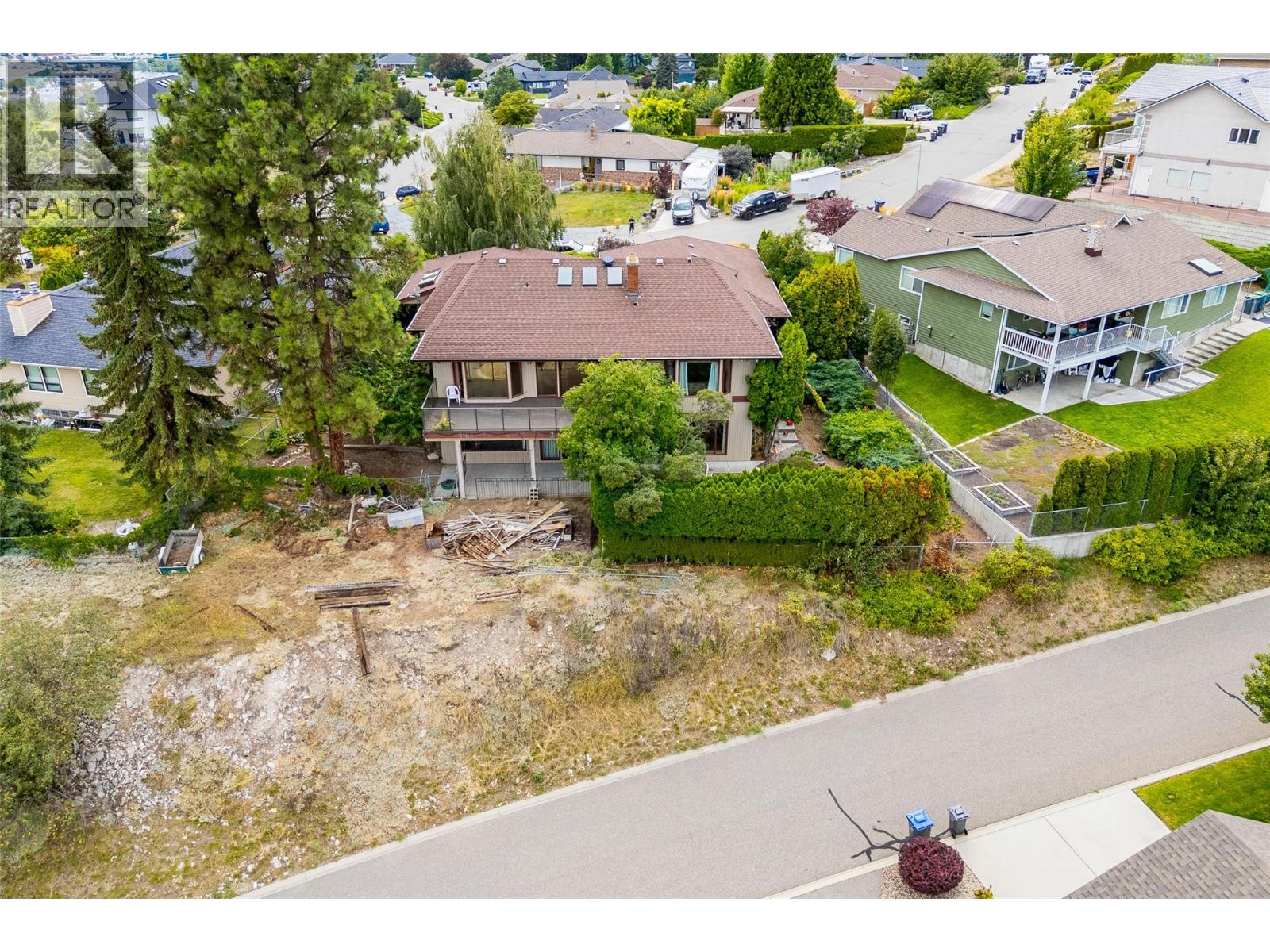 Photo 45 of 975 Monashee Place, Kelowna BC
