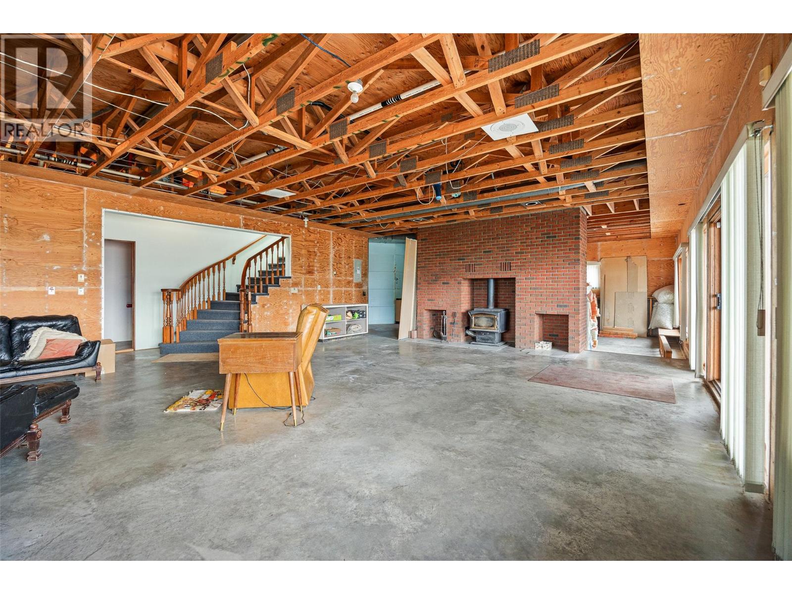 Photo 35 of 975 Monashee Place, Kelowna BC