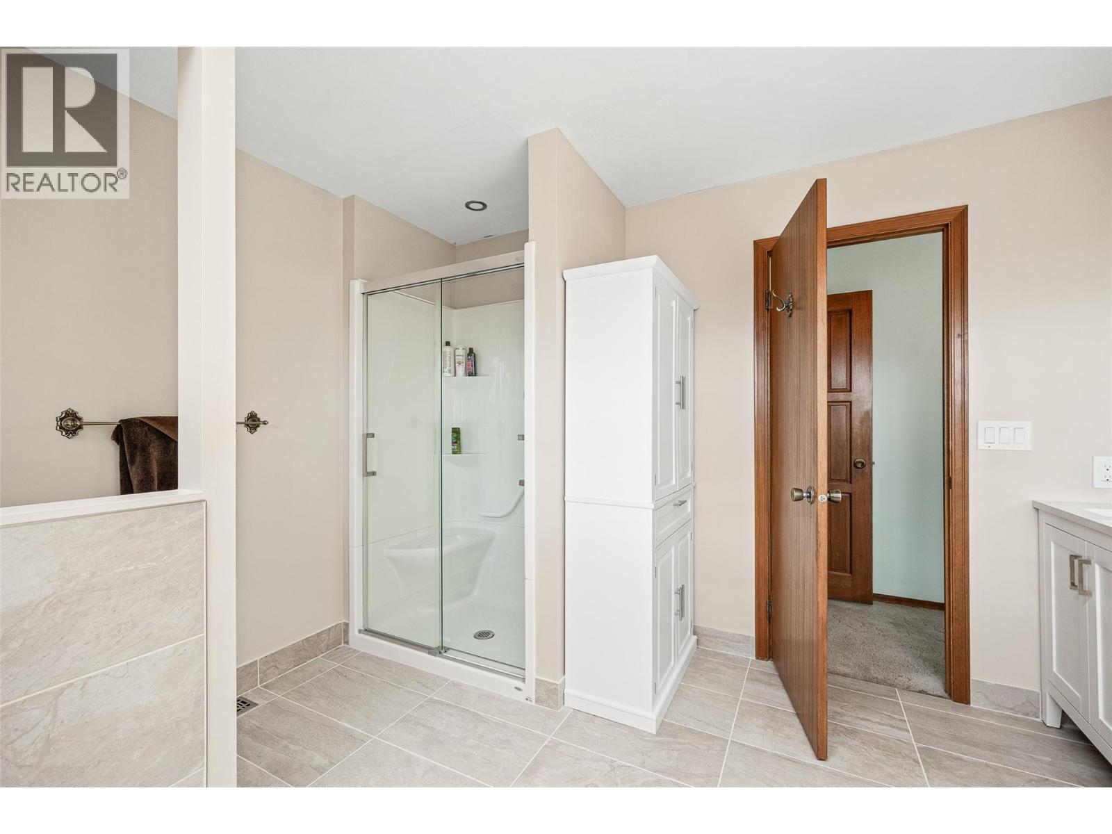 Photo 47 of 975 Monashee Place, Kelowna BC