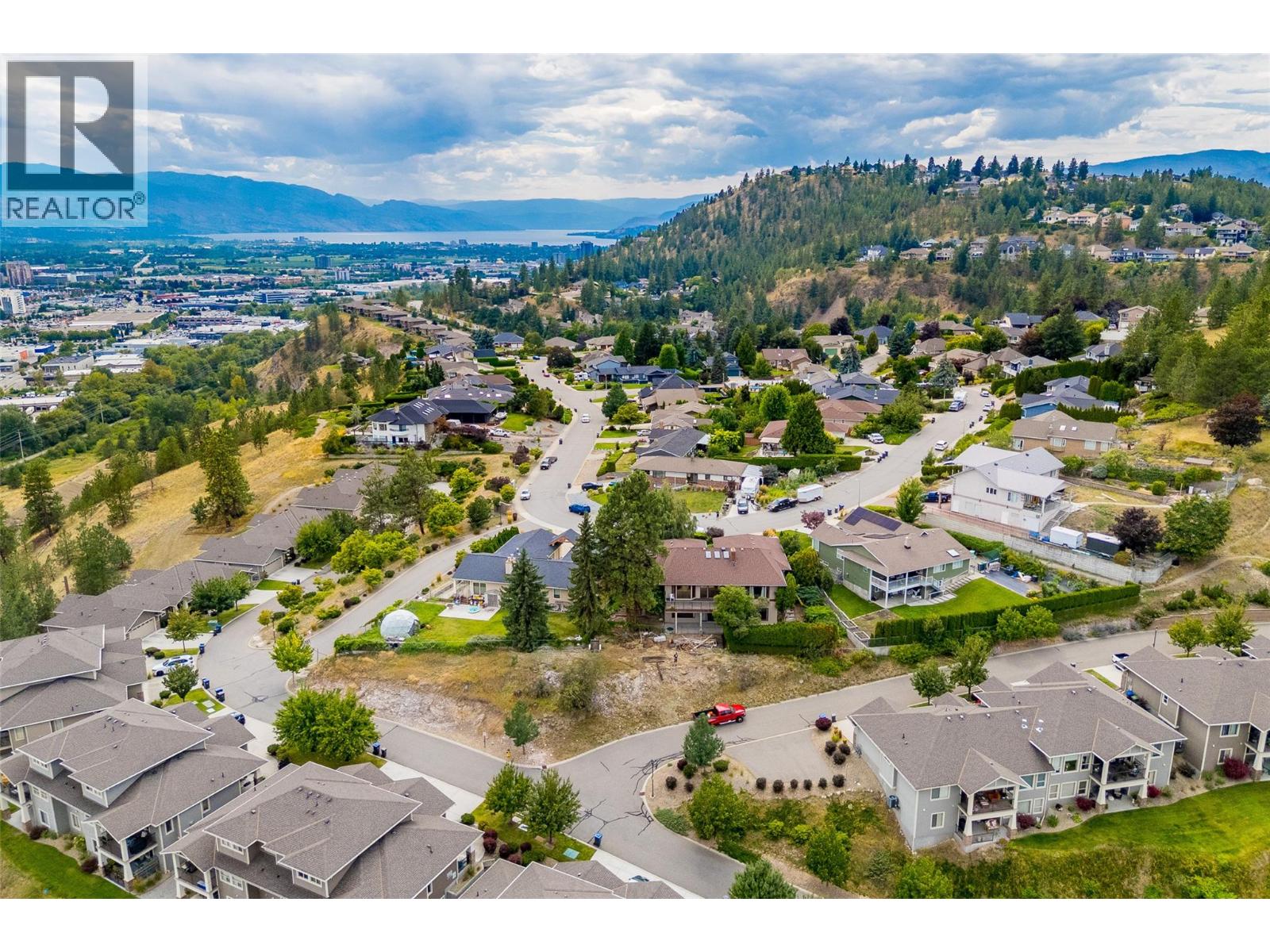 Photo 34 of 975 Monashee Place, Kelowna BC