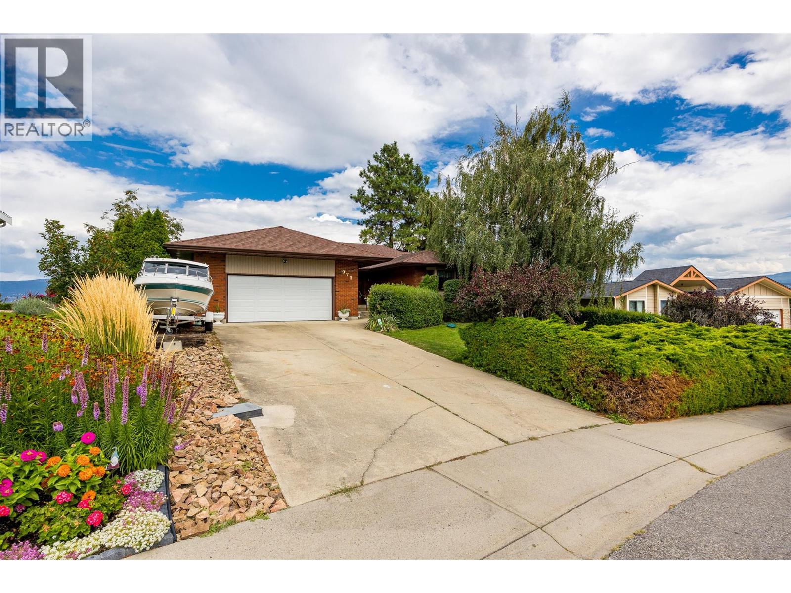 Photo 33 of 975 Monashee Place, Kelowna BC