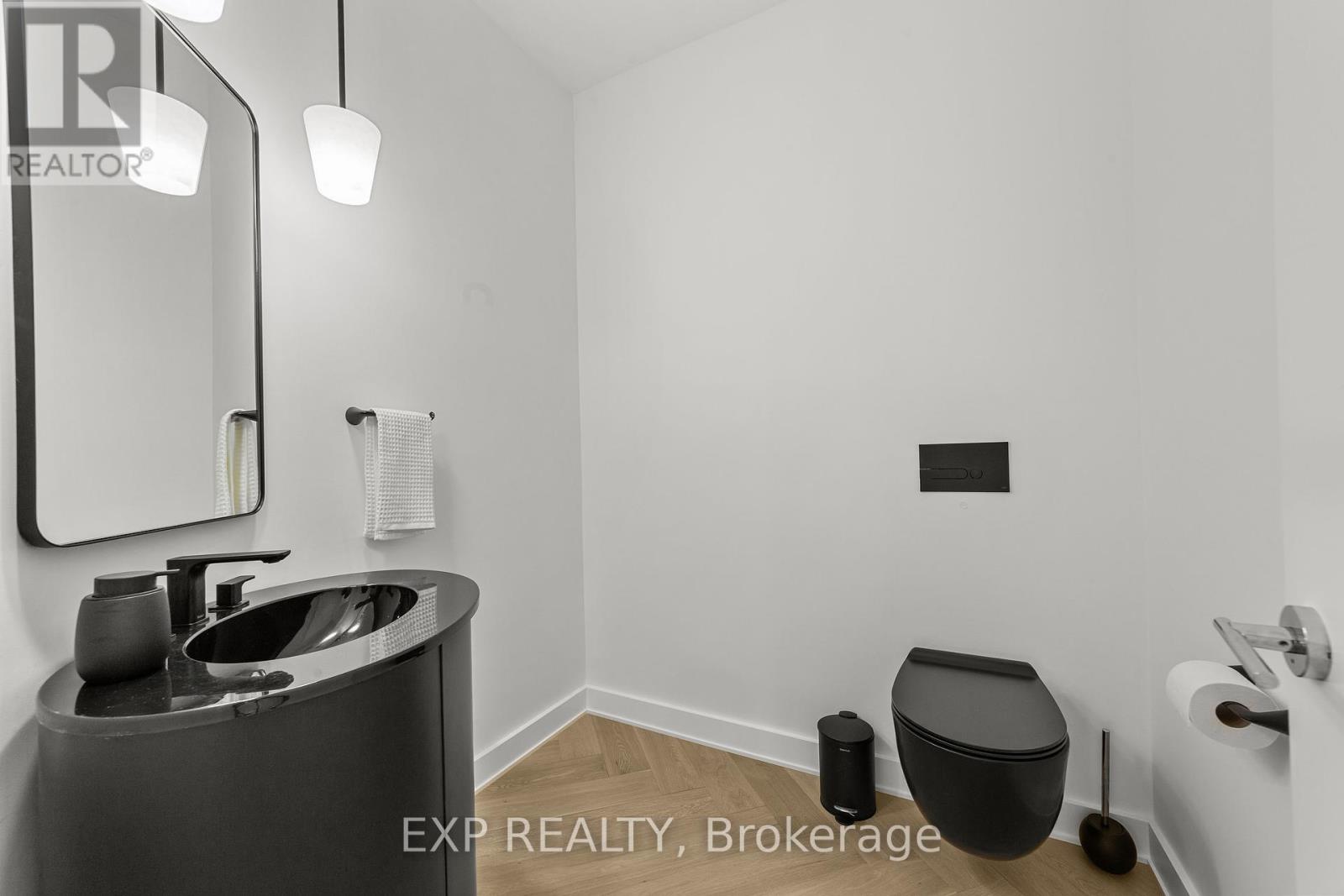 Photo 12 of 52 Birchmount Walk, London South ON
