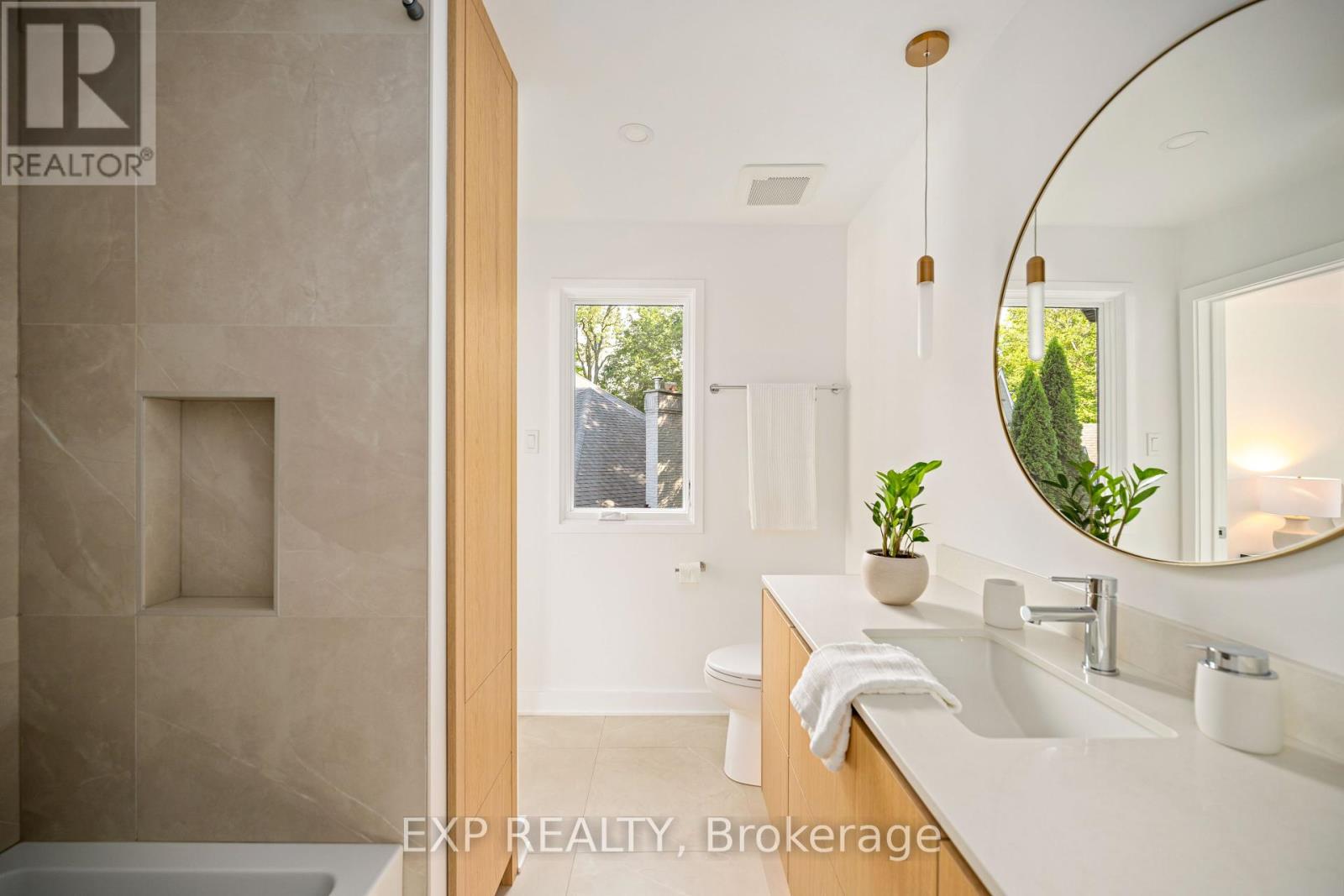 Photo 27 of 52 Birchmount Walk, London South ON