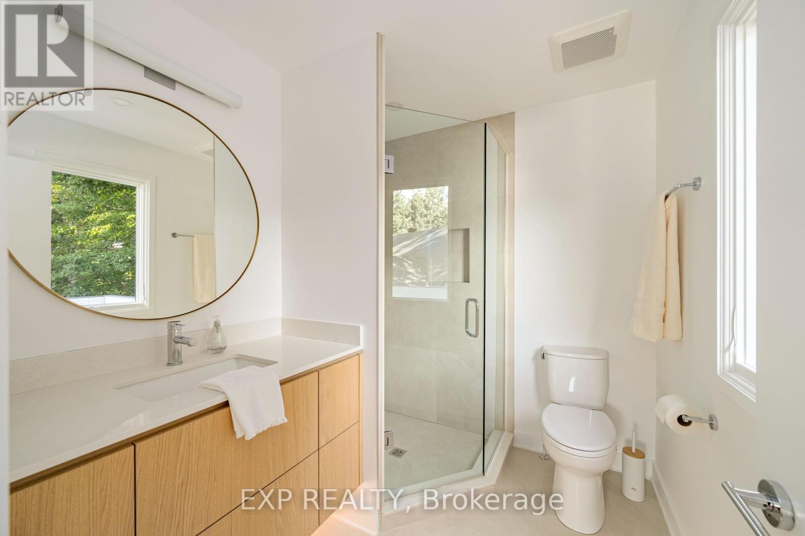Photo 18 of 52 Birchmount Walk, London South ON