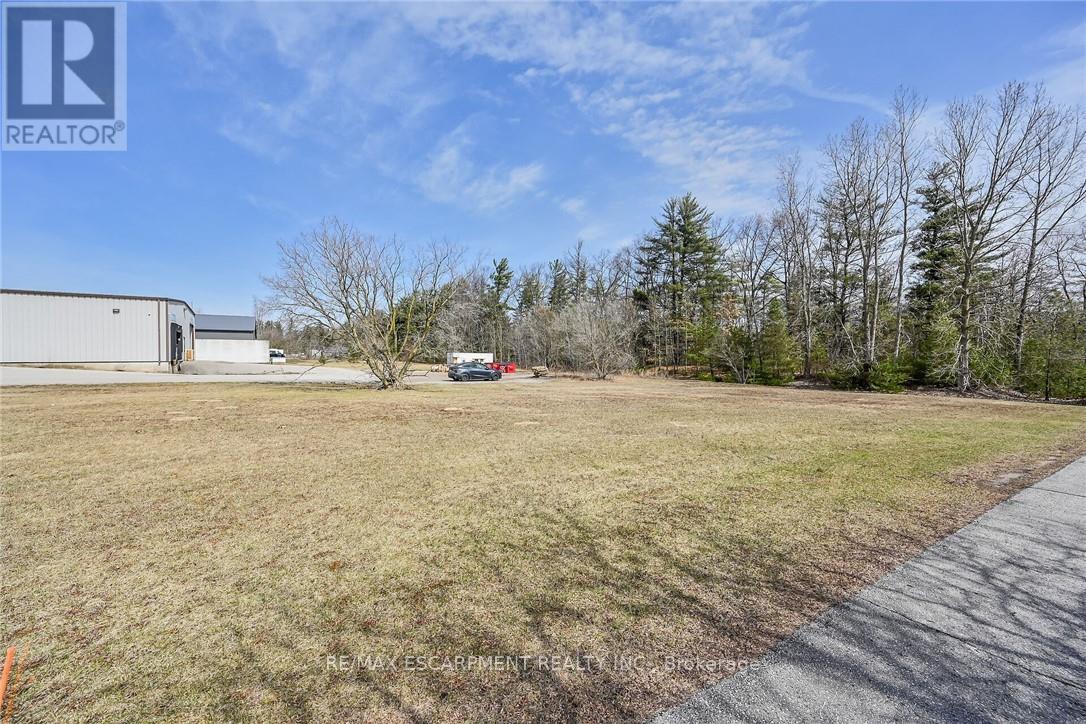Photo 12 of 33 Park Road, Norfolk ON