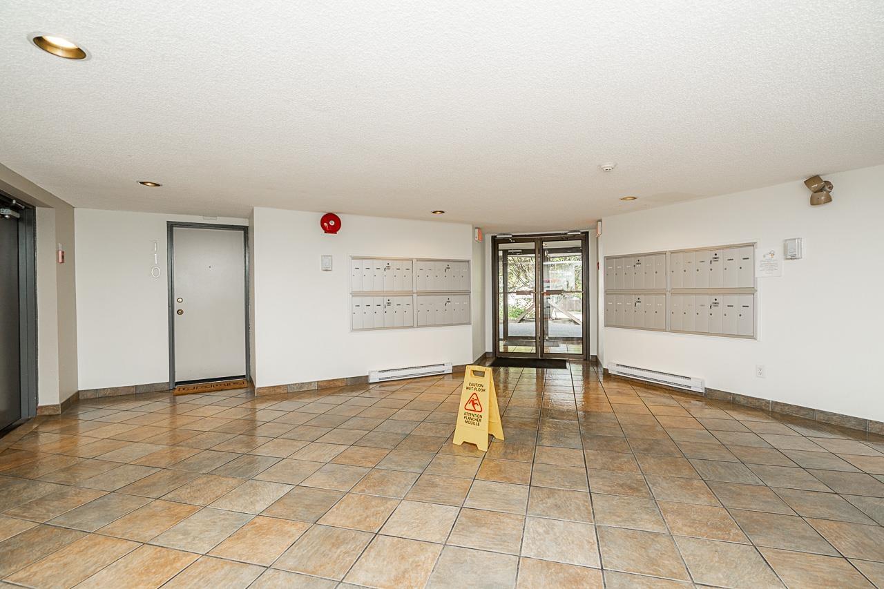 Photo 4 of 106 5224 204 Street, Langley BC