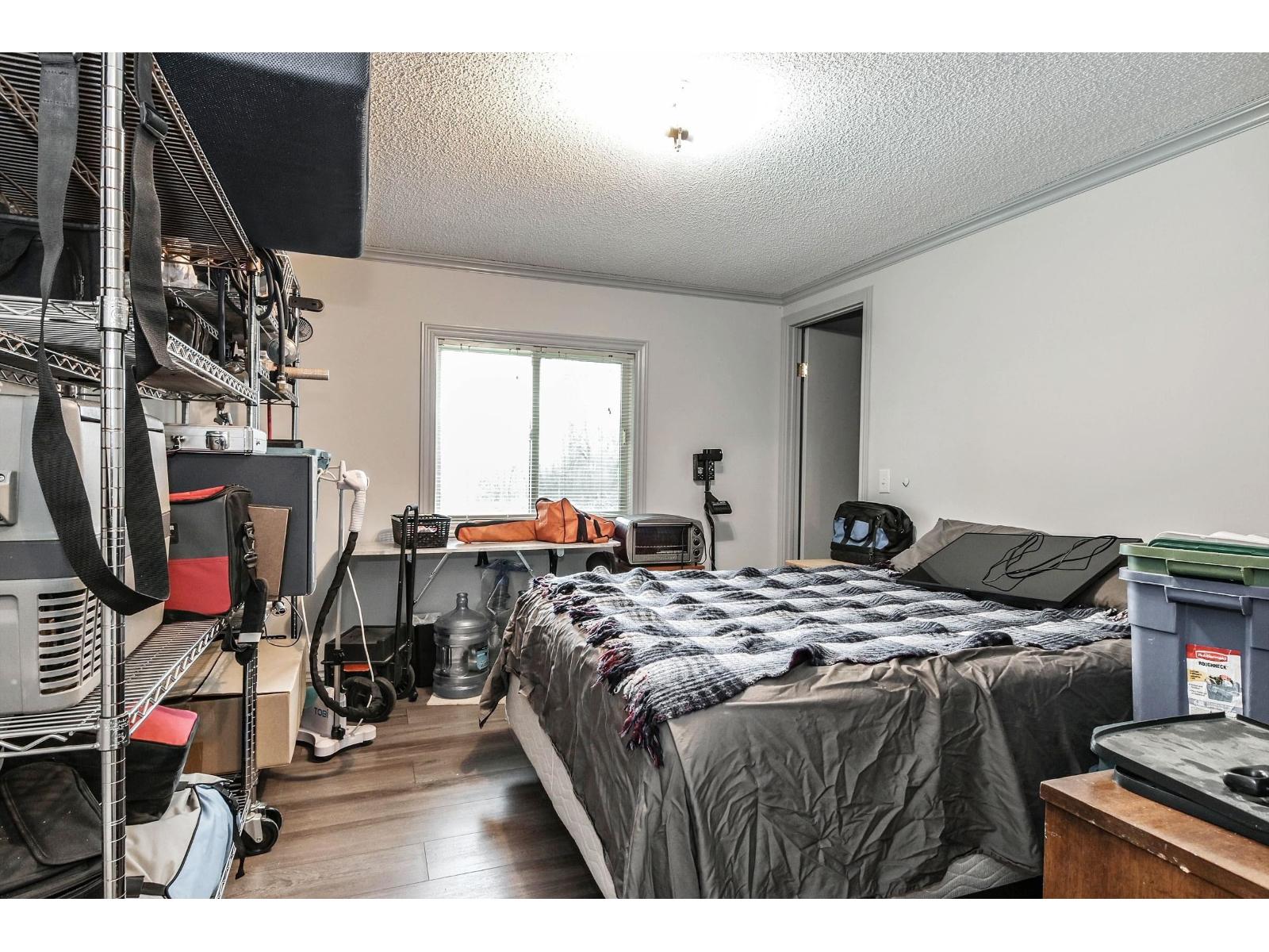 Photo 8 of 24643 21 B Avenue, Langley BC