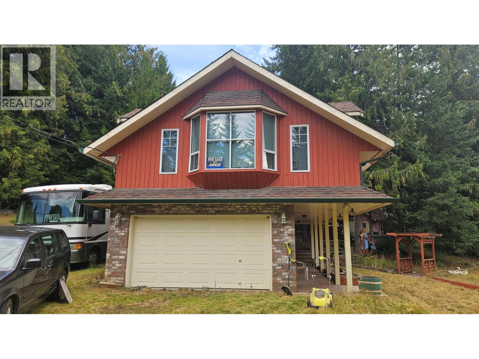 Photo 9 of 2690 Fraser Road, Anglemont BC