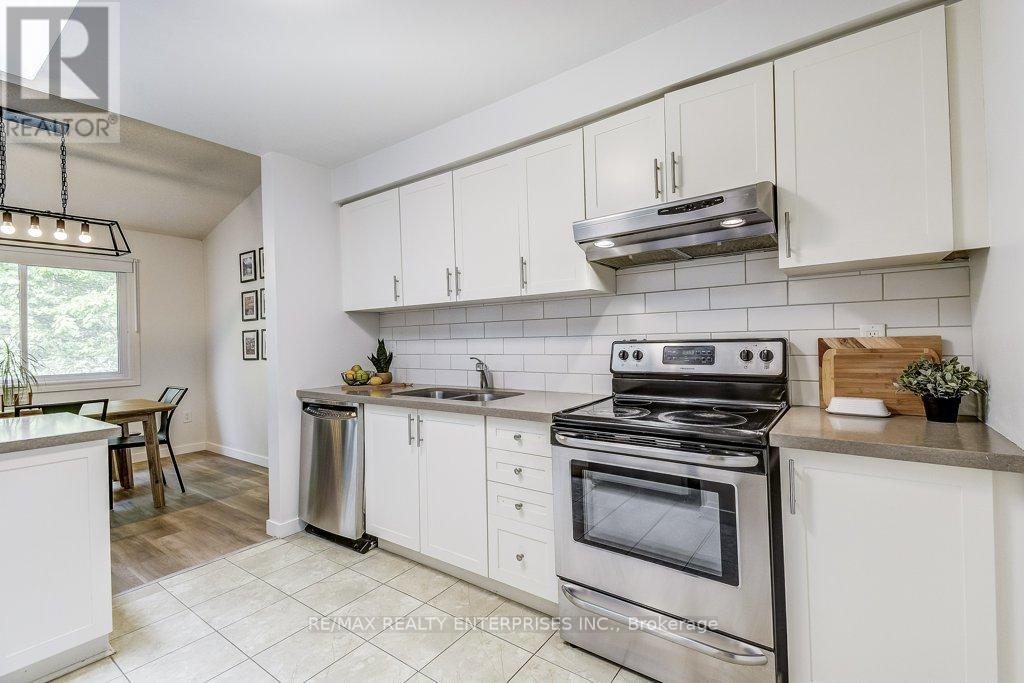 Photo 24 of 234 2055 Walkers Line, Burlington ON