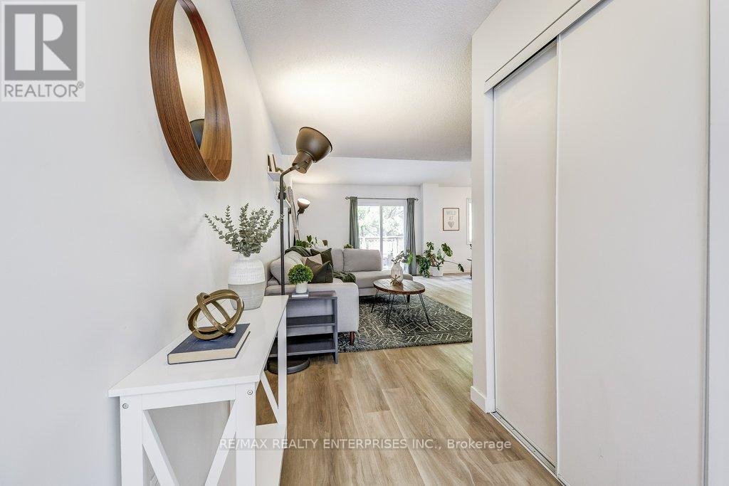 Photo 8 of 234 2055 Walkers Line, Burlington ON