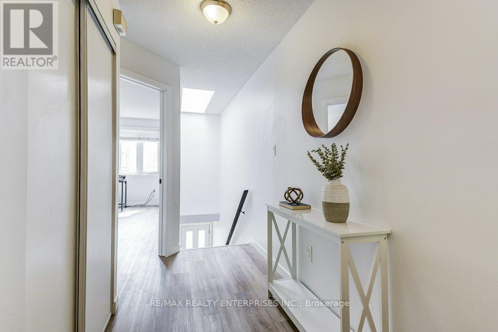 Photo 7 of 234 2055 Walkers Line, Burlington ON