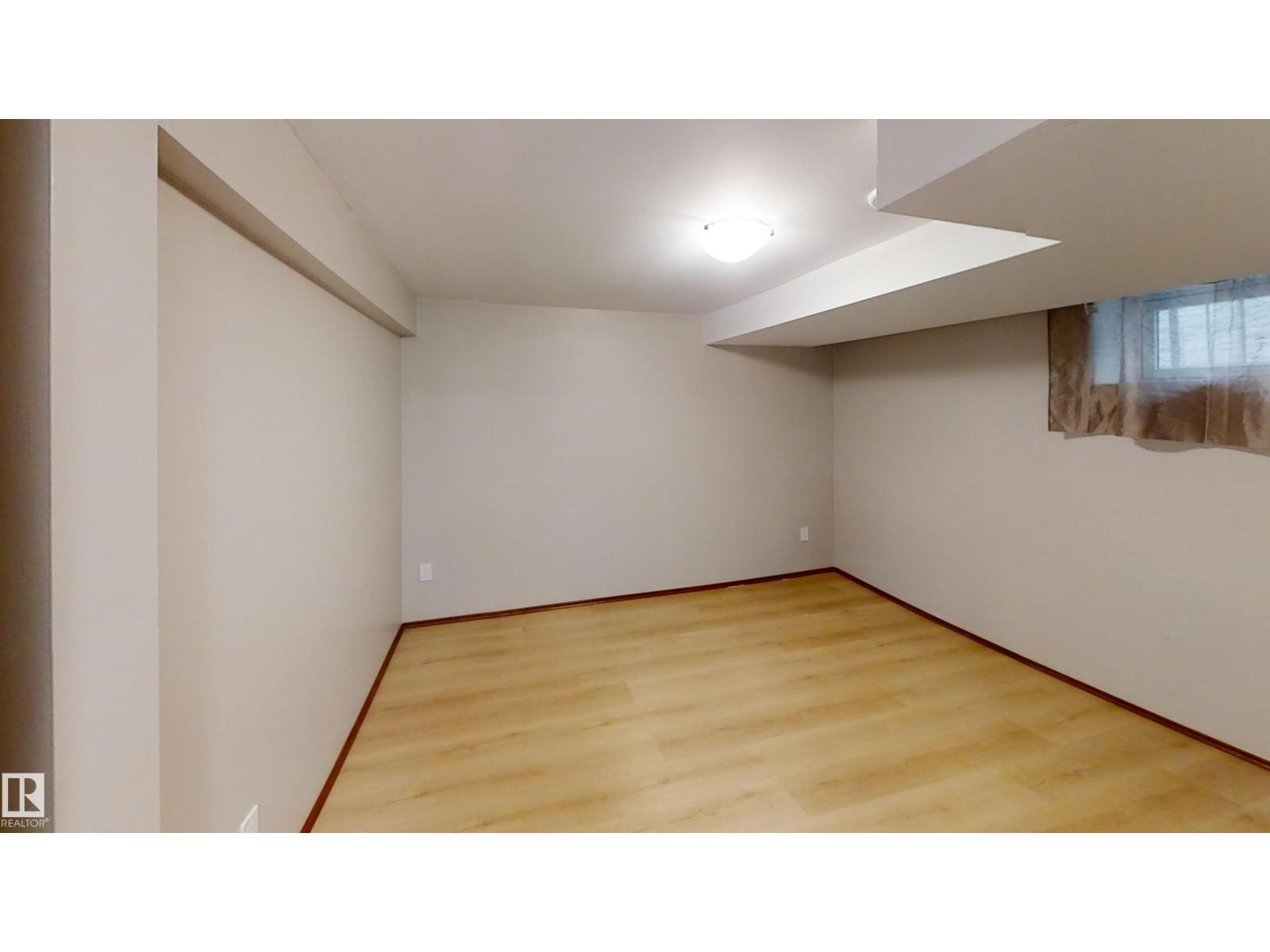 Photo 1 of 11230 84 St Nw, Edmonton AB