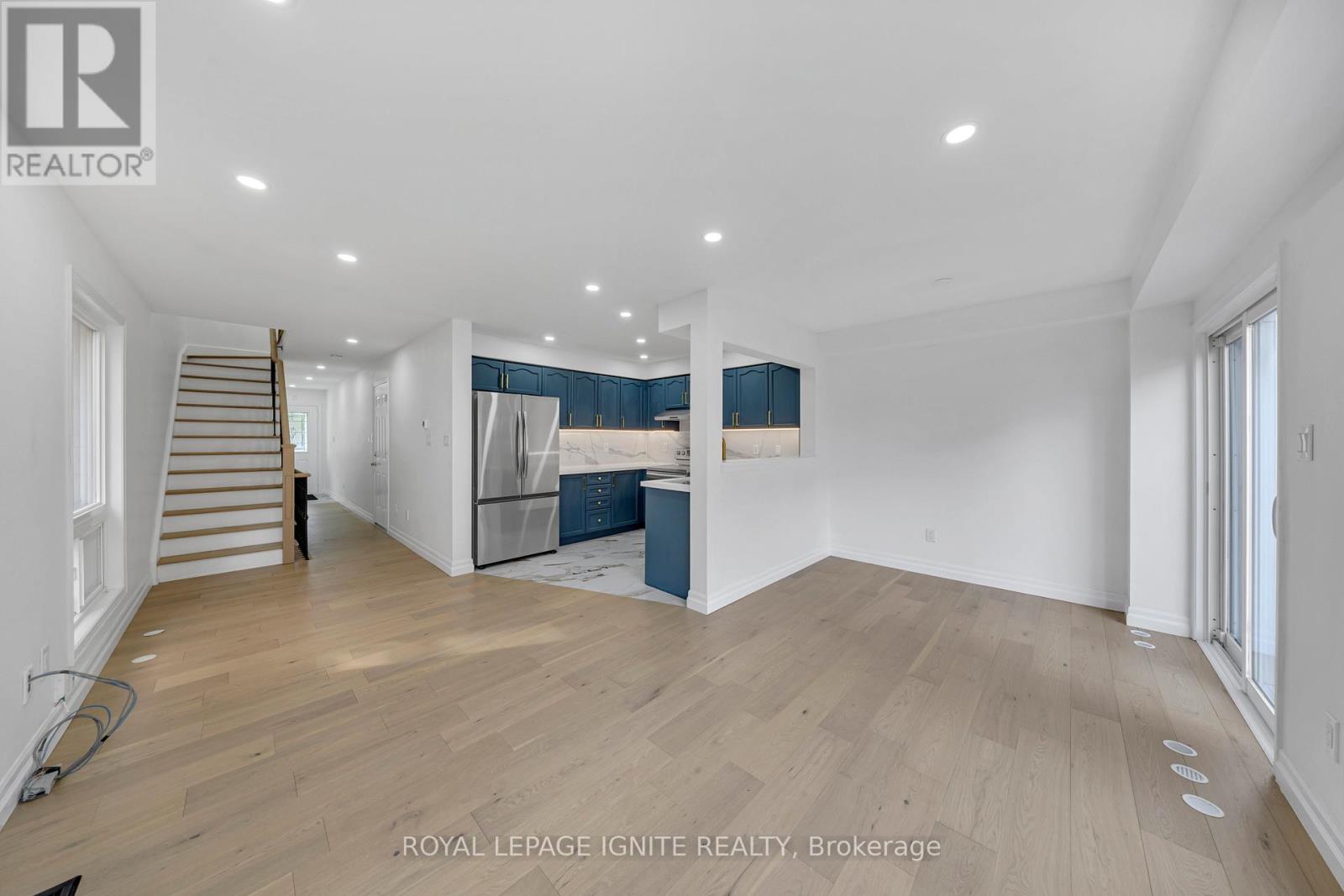 Photo 11 of 5 Goulden Crescent, Toronto ON