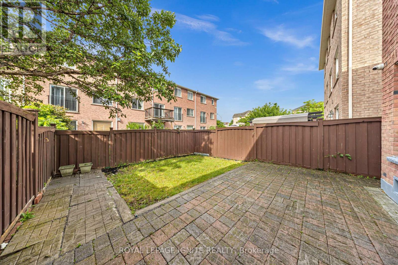 Photo 36 of 5 Goulden Crescent, Toronto ON