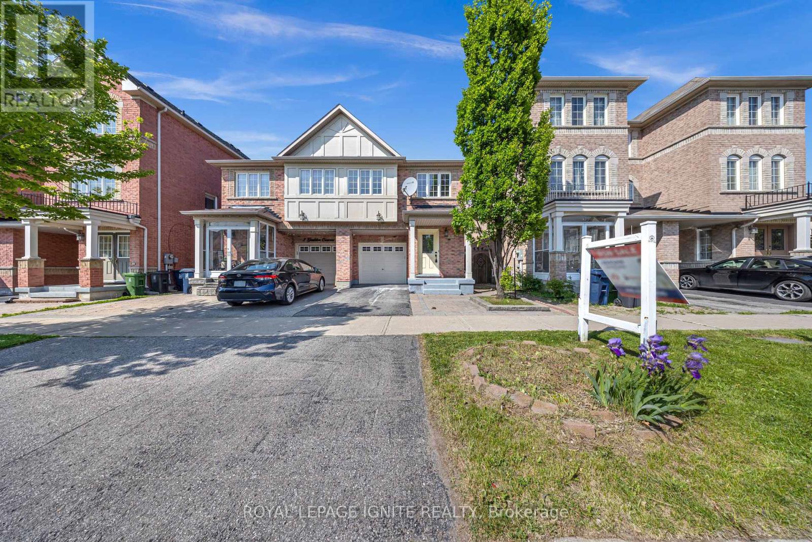 Photo 1 of 5 Goulden Crescent, Toronto ON