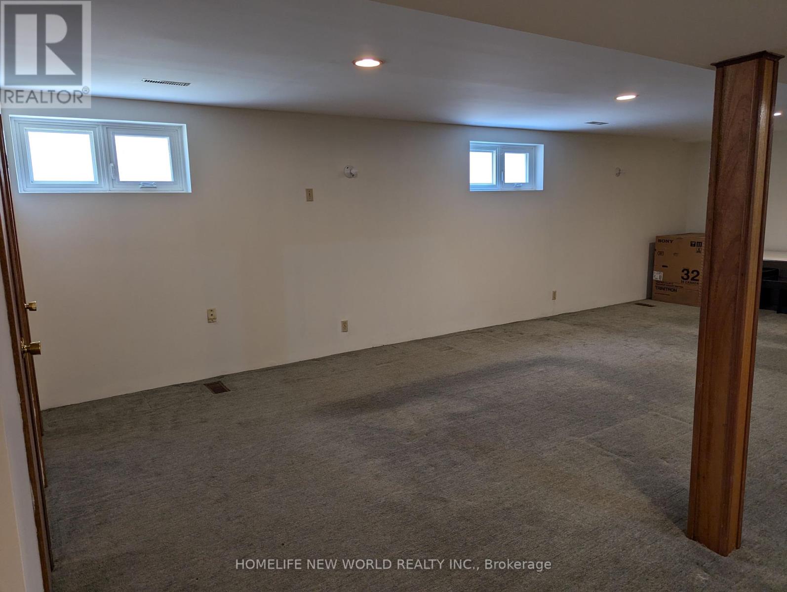 Photo 22 of 65 Lambeth Square, Toronto ON