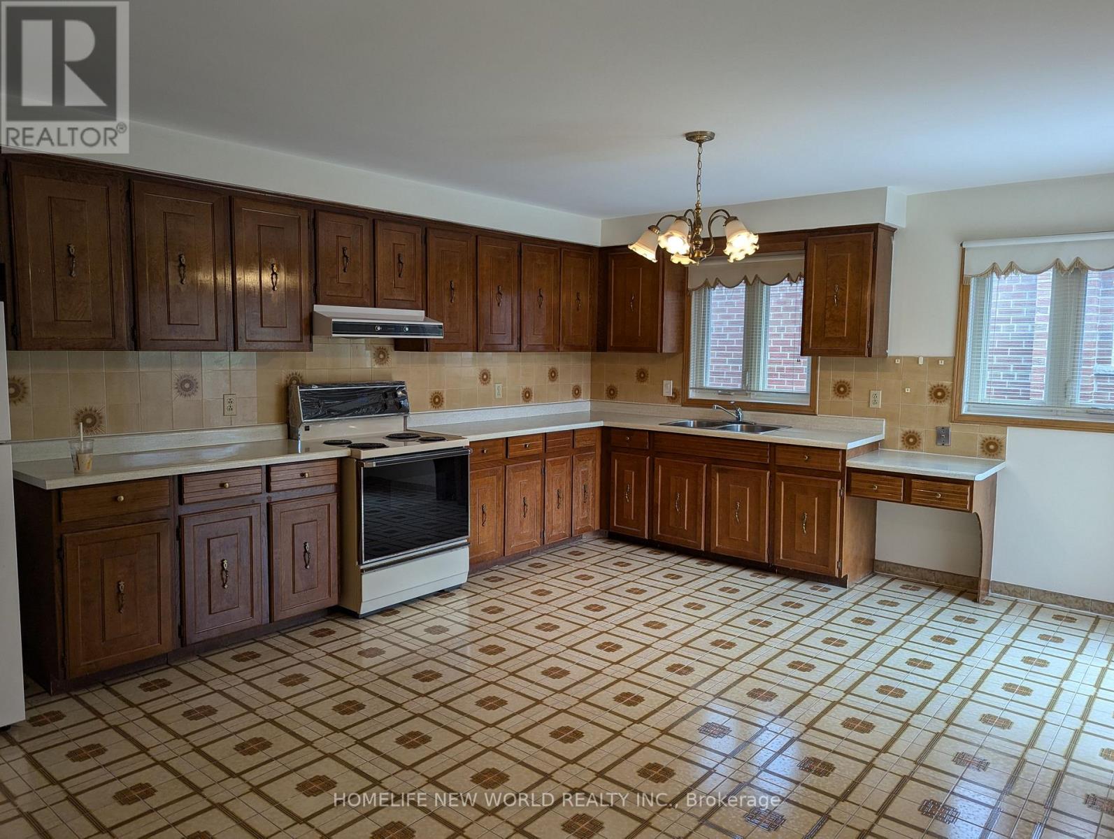 Photo 20 of 65 Lambeth Square, Toronto ON