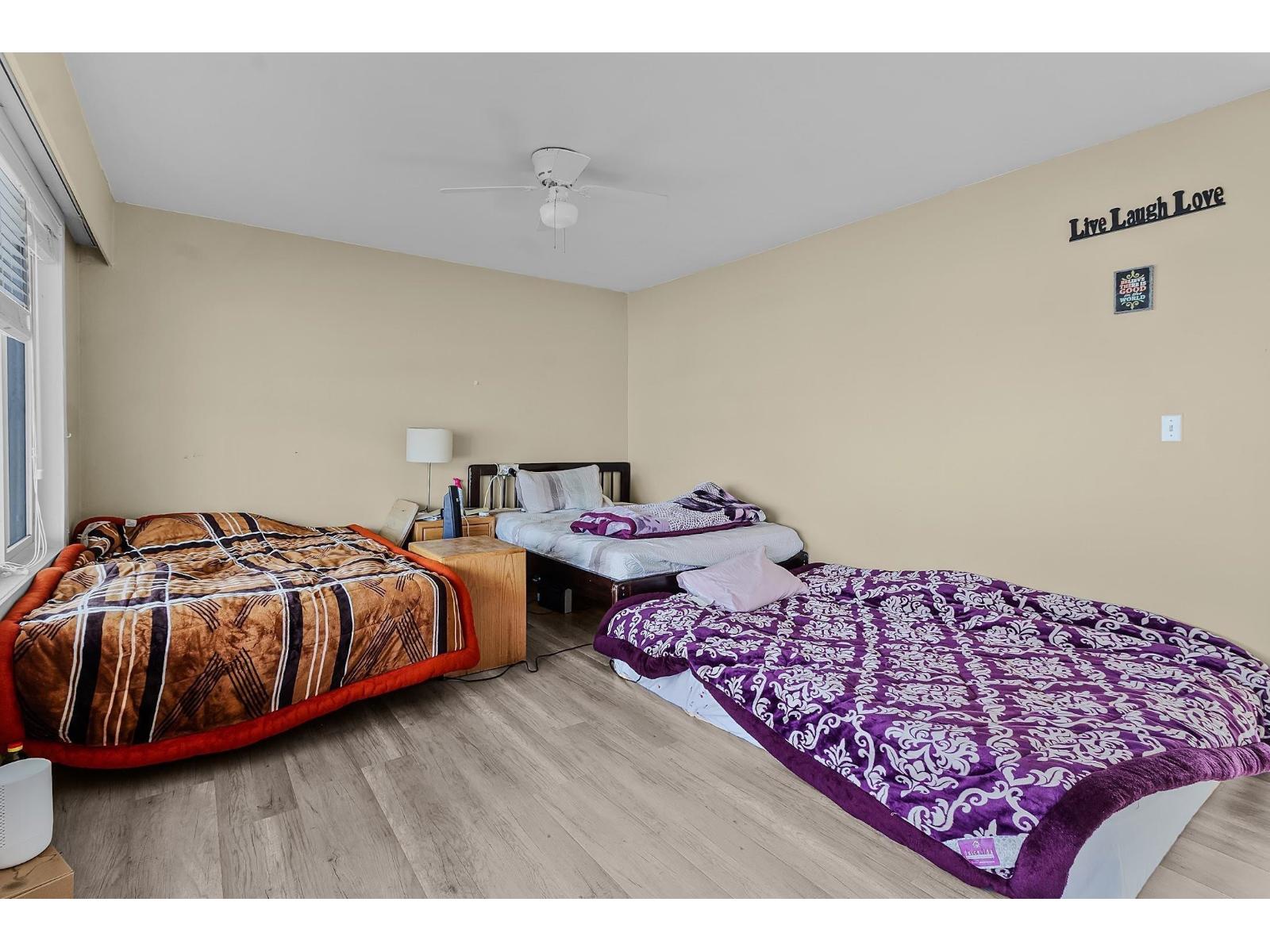 Photo 11 of 2489 Parkview Street, Abbotsford BC