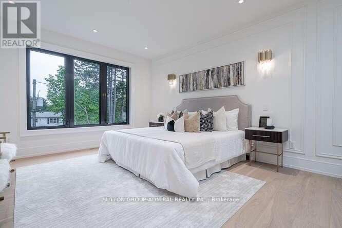 Photo 22 of 98 Babcombe Drive, Markham ON