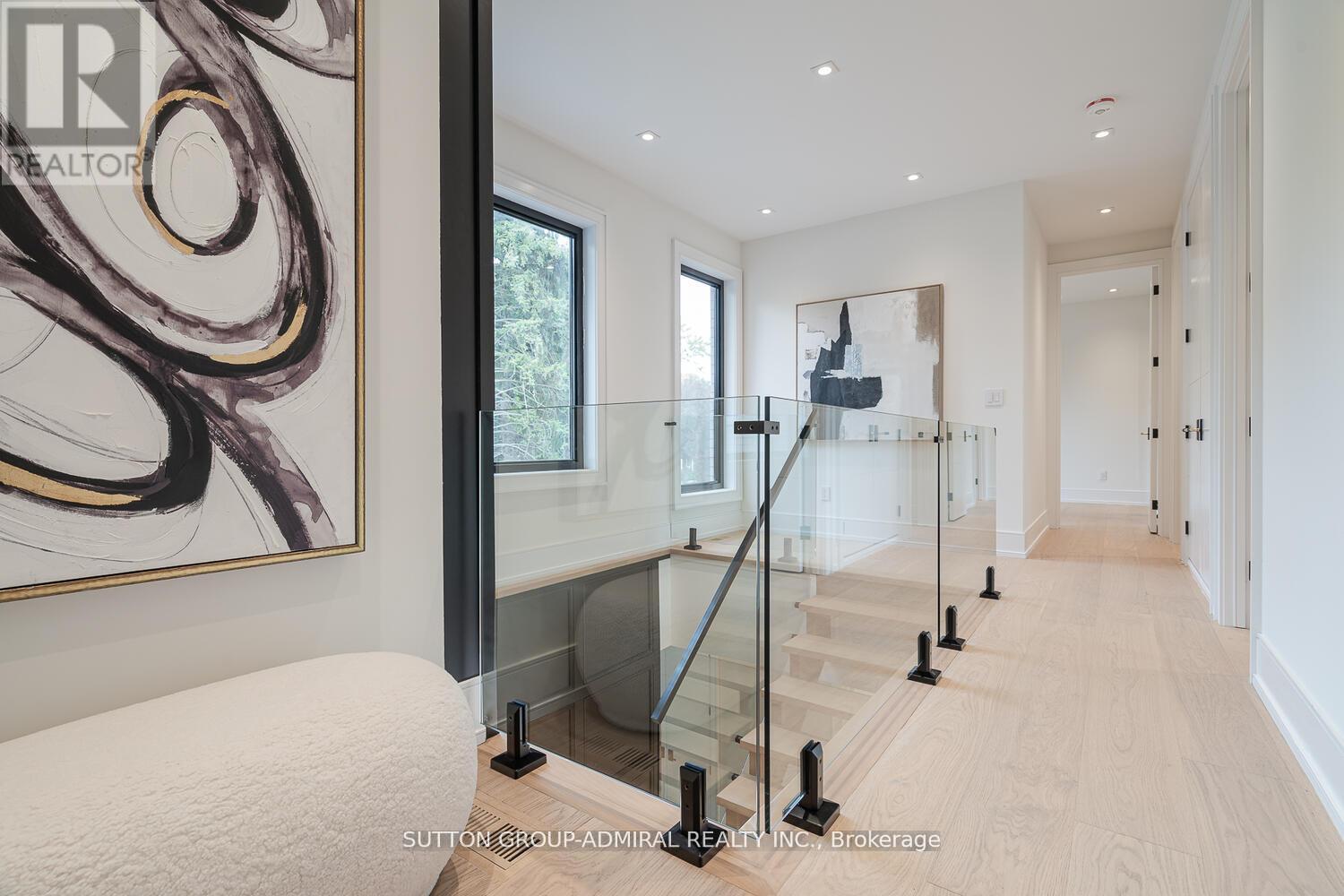 Photo 20 of 98 Babcombe Drive, Markham ON