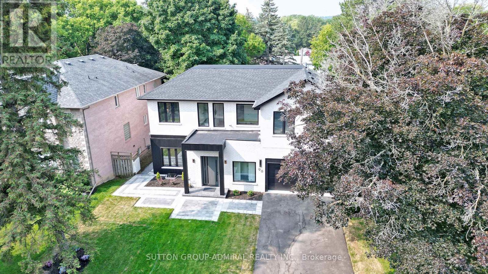 Photo 3 of 98 Babcombe Drive, Markham ON