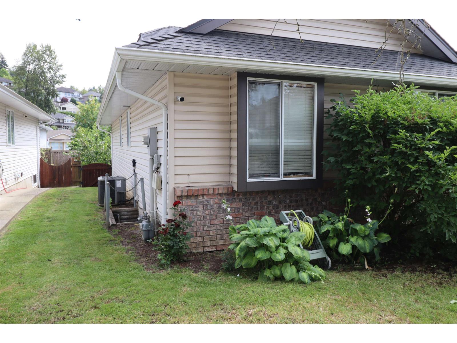 Photo 4 of 35488 Lethbridge Drive, Abbotsford BC