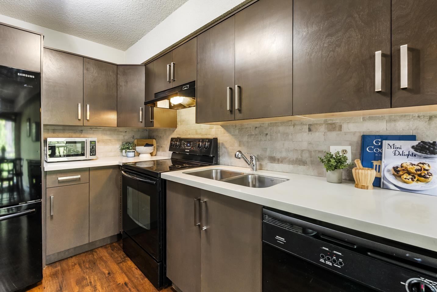 Photo 14 of 207 7144 133 B Street, Surrey BC