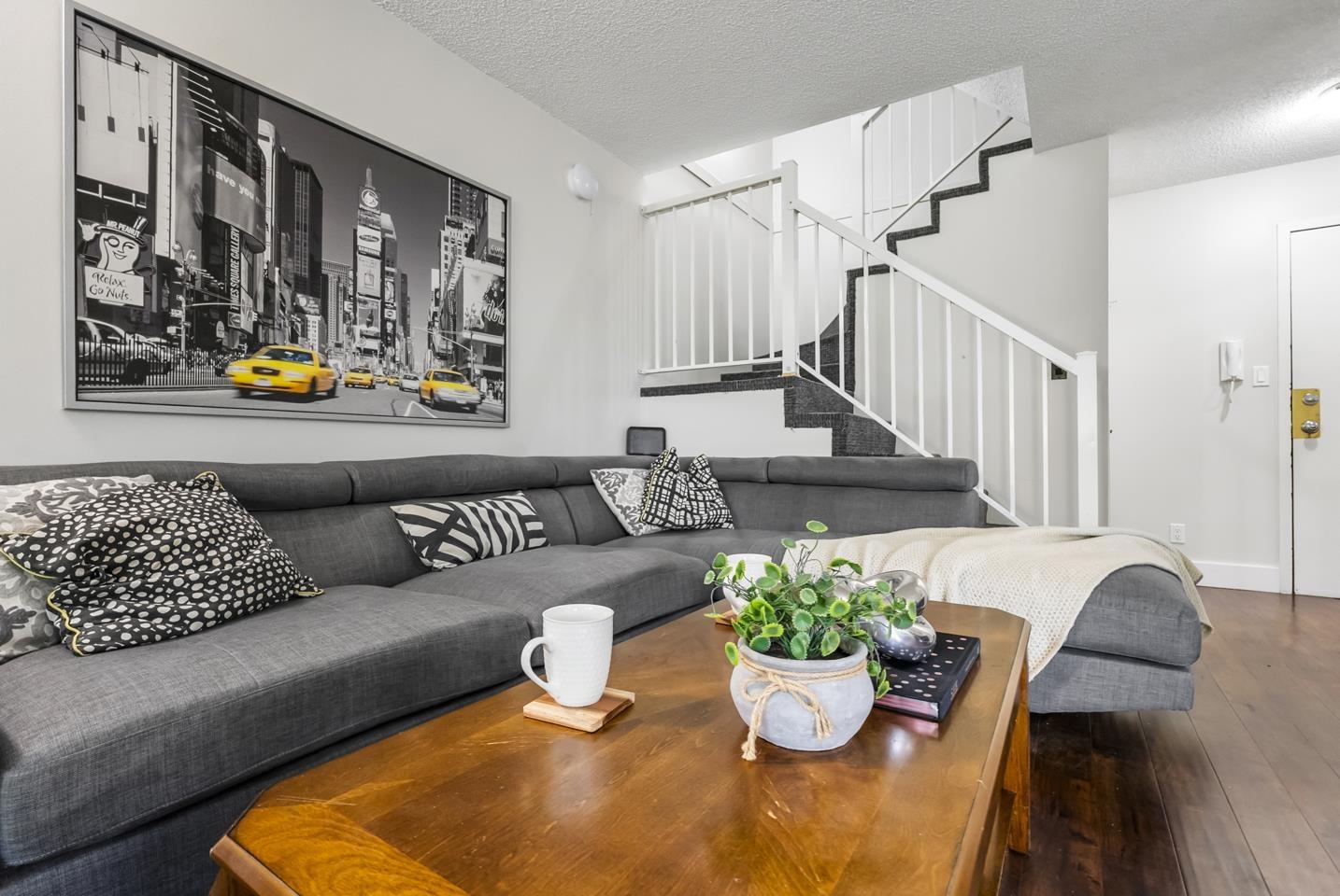 Photo 4 of 207 7144 133 B Street, Surrey BC