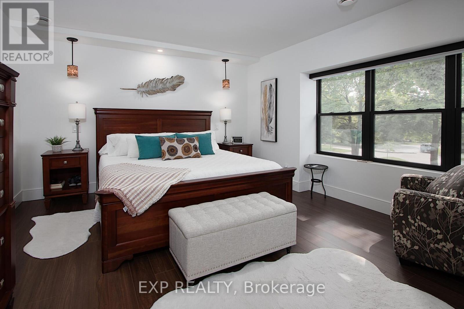 Photo 16 of Unit 4 130 Windsor Crescent, London South ON