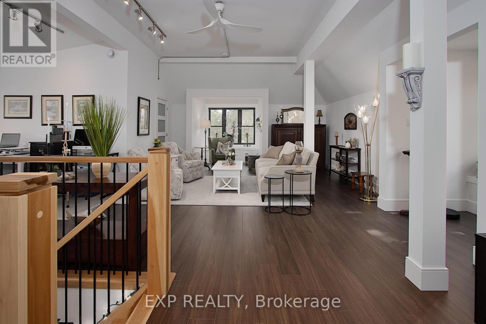 Photo 24 of Unit 4 130 Windsor Crescent, London South ON