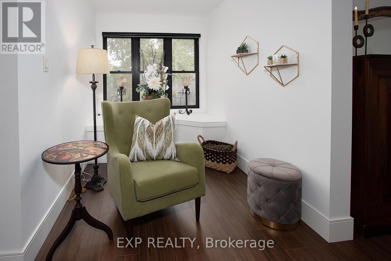 Photo 31 of Unit 4 130 Windsor Crescent, London South ON