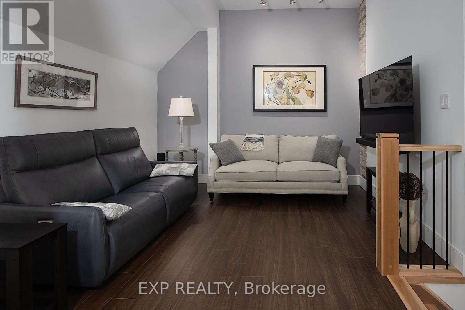 Photo 32 of Unit 4 130 Windsor Crescent, London South ON