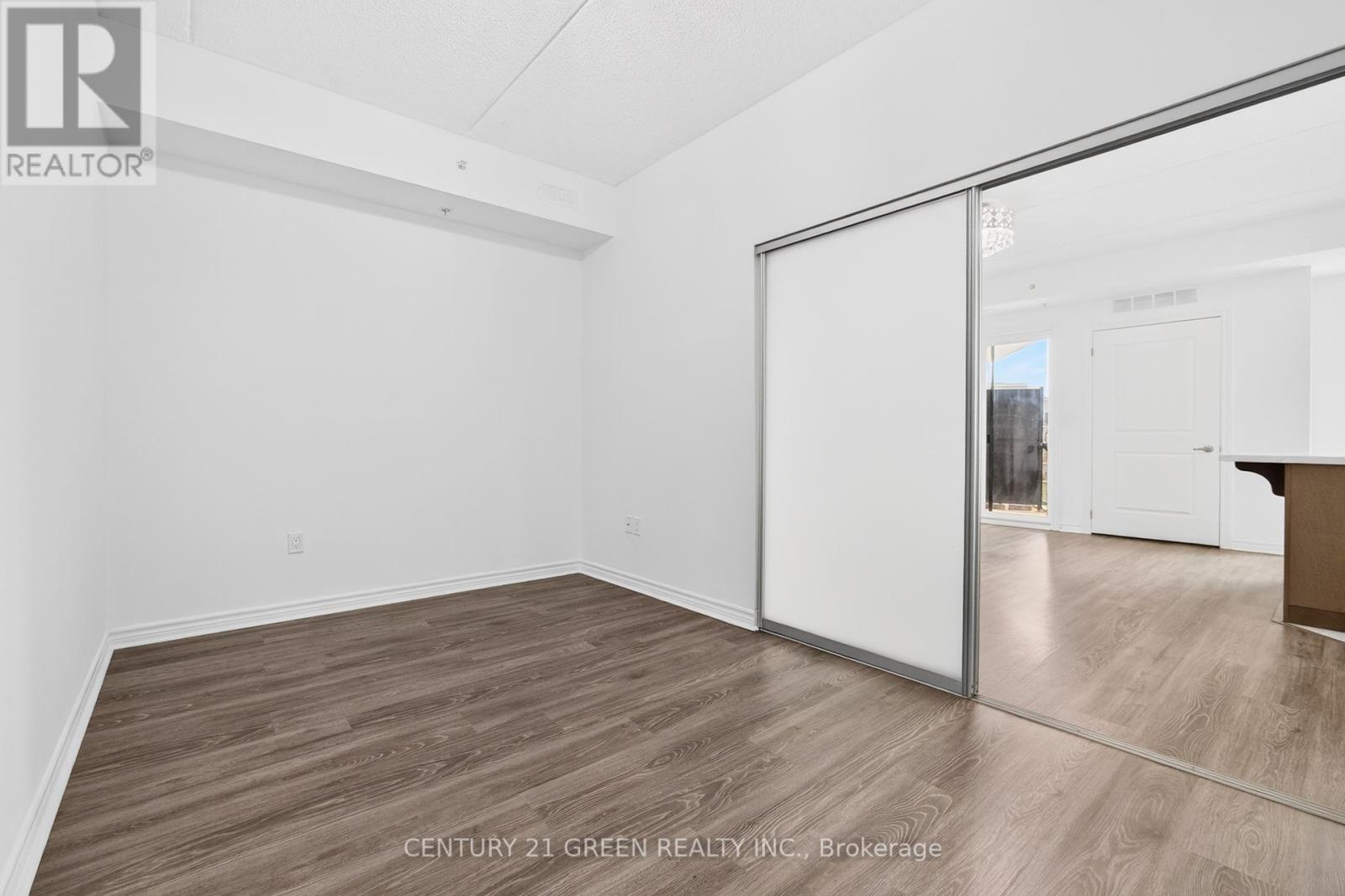 Photo 31 of 417 630 Sauve Street, Milton ON