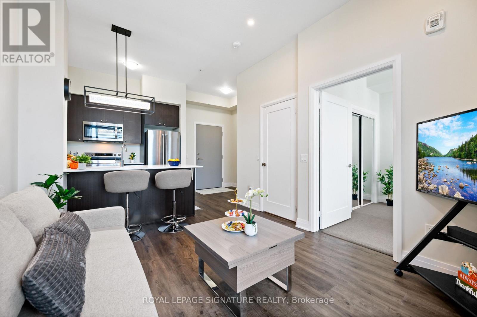 Photo 18 of 629 16 Concord Place, Grimsby ON