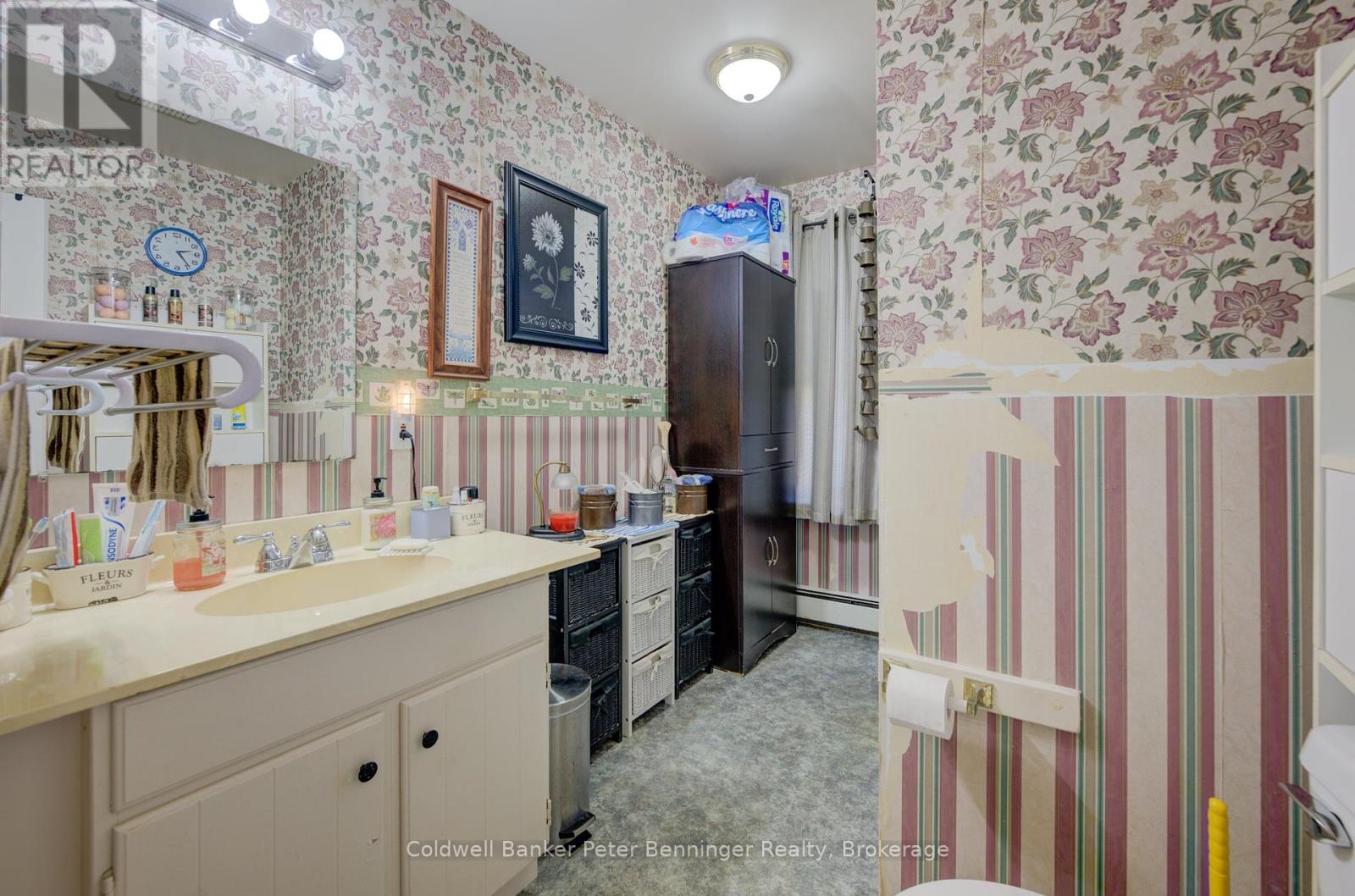 Photo 3 of 1081 Harriston Road, Howick ON