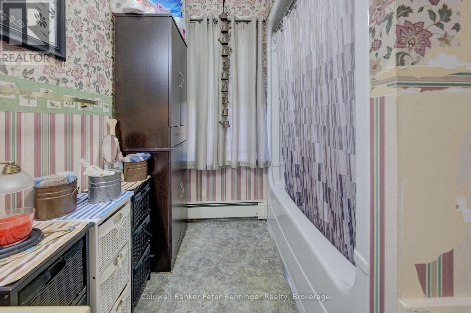 Photo 46 of 1081 Harriston Road, Howick ON